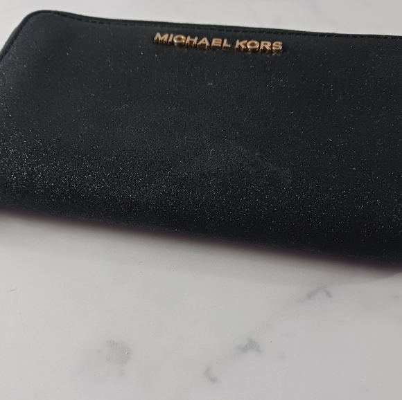 Michael Kors Black Sparkly Phone Wallet Wristlet - Picture 14 of 14